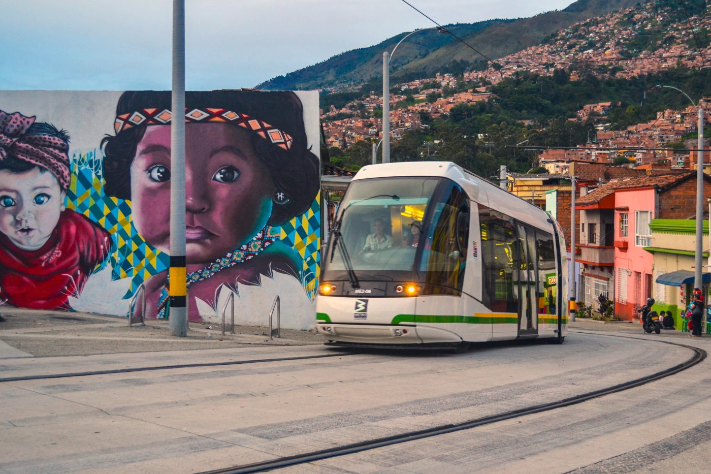2015: A Transit System Officially Begins Operations in Colombia – Transportation History